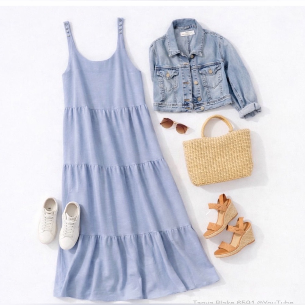 💙 Soft Blue Tiered Maxi Dress – Size XL | Adjustable Straps